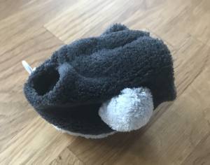 Hundecappy mit Bommel Wintermütze FROST